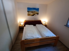 2. Schlafzimmer Futonbett 1,40 m x 2,00 m