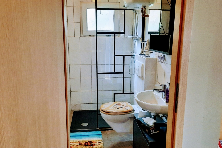 Ihr Bad: Duschen muss auch mal sein.....  (Mit der 