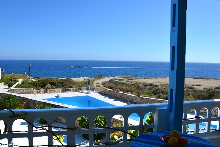 Ferienwohnungen im Süden Kretas - mit Pool | Blick vom großen (ca.10qm) Balkon des Balkon-Studios