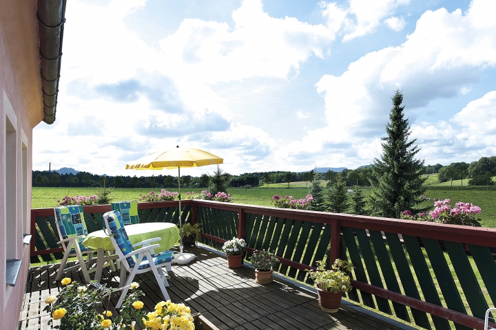 Ferienwohnungen Endler Haus Falkensteinblick | Balkon für die Fewo