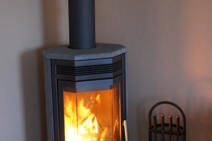 Kaminofen im Wohnzimmer