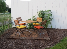 Ferienhaus Neukirch - Sitzecke im Garten