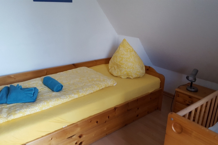 Schlafzimmer 3 mit Blick auf die Harle