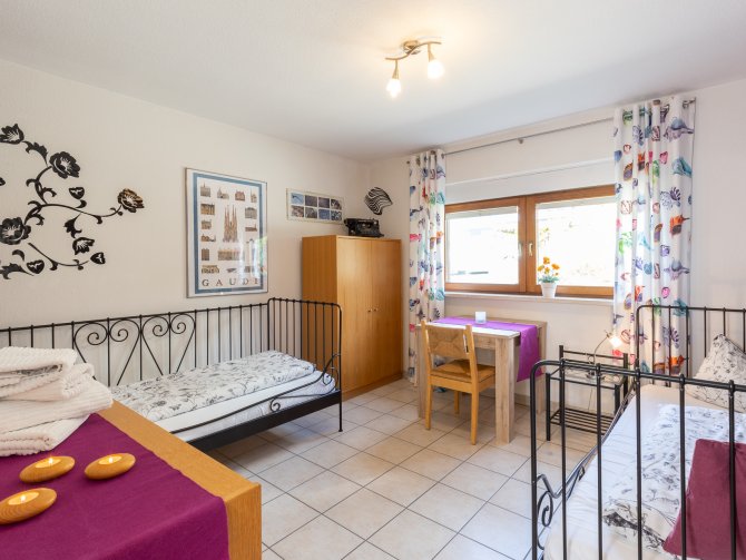 Zimmer mit 2 Betten