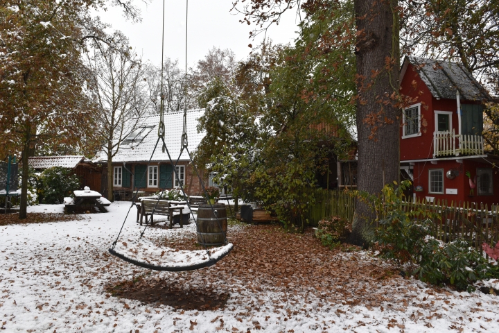 Vordergarten bei erstem Herbstfrost