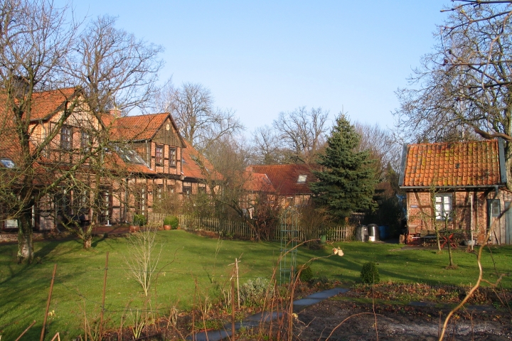 Forsthaus von hinten mit Brauhaus