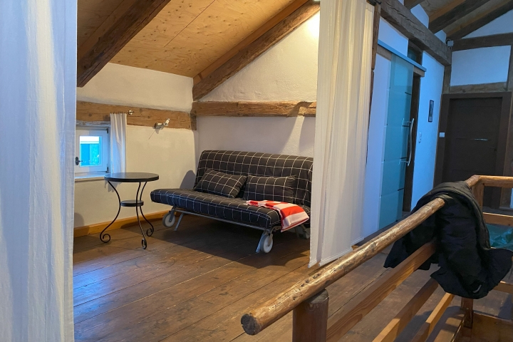 Schlafdiele mit Blick zum Schlafzimmer