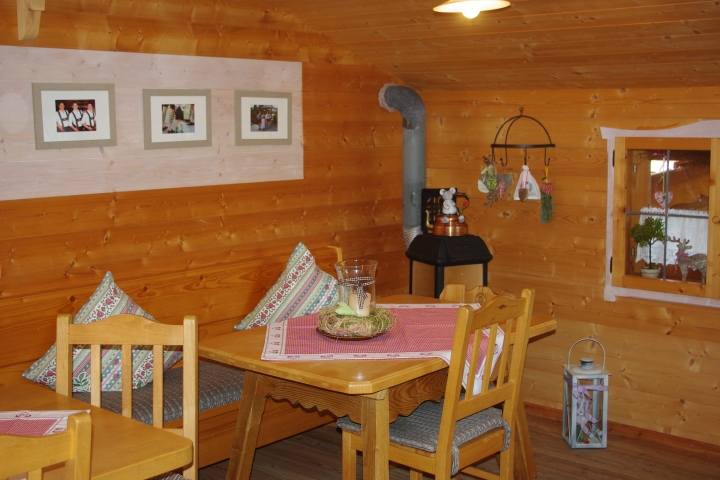 Innenansicht Gästehütte nur in den Sommermonaten geöffnet