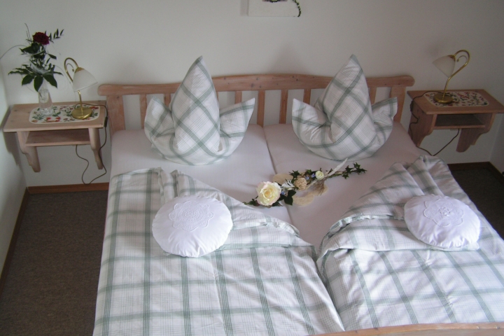 Schlafzimmer mit Südbalkon