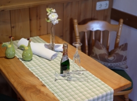 Brotzeitecke im Spatzennest 