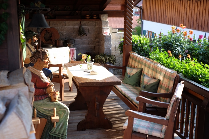 kleiner Biergarten für unsere Gäste.
Hier sitzt keiner alleine.