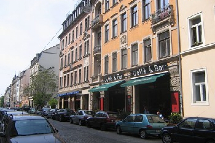 Louisenstraße mit vielen Kneipen, 2 Straßen weiter