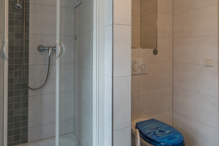 DU und WC in der Wohnraumetage