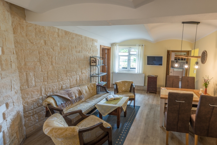 Ferienwohnungen Landhaus Rundblick | Wohnzimmer mit Essbereich