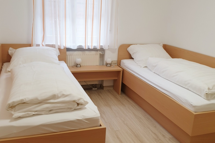 Schlafzimmer mit Einzelbetten