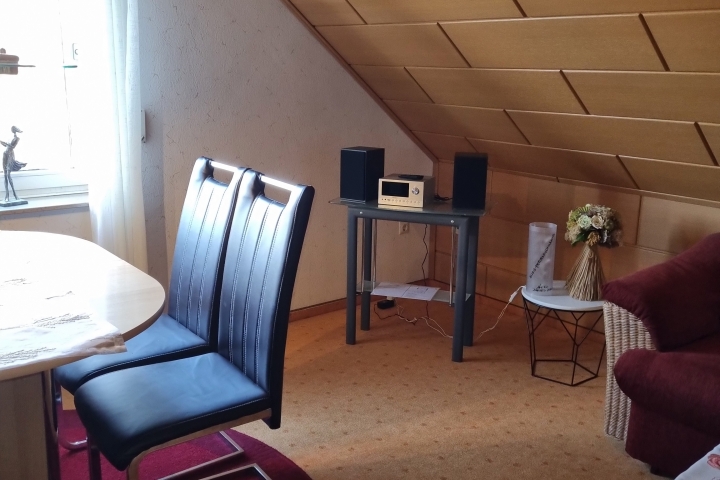 Esszimmer mit Internet Radio und CD Player