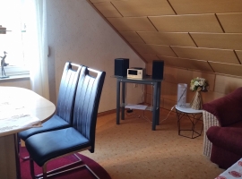 Esszimmer mit Internet Radio und CD Player