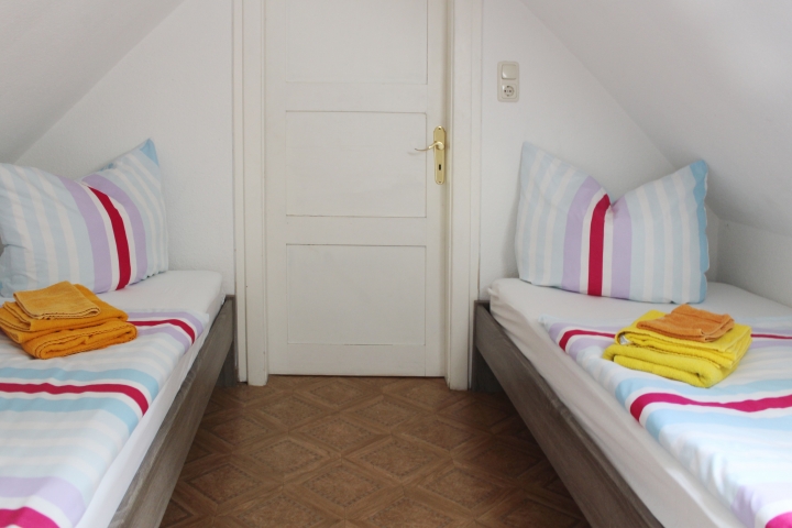 Schlafzimmer mit Einzelbetten