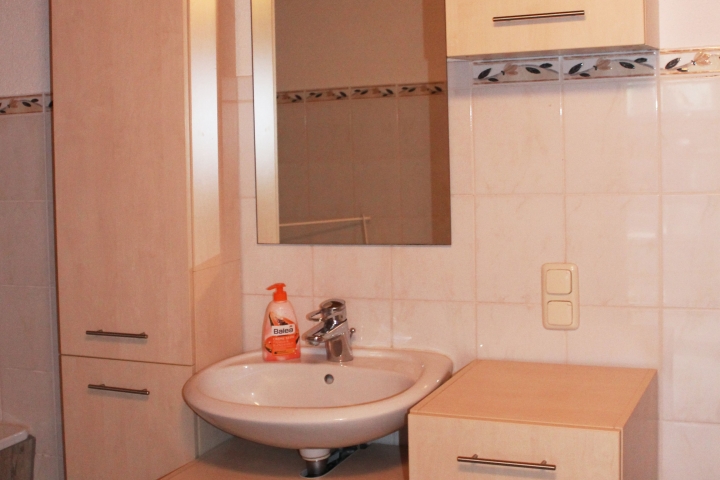 Badezimmer mit ausreichend Stauraum