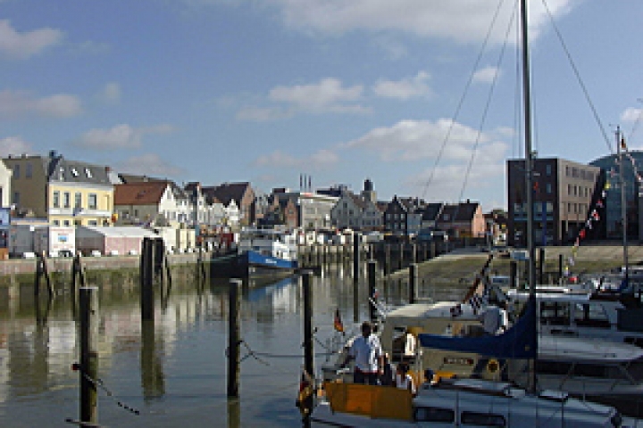 In der Hafenstadt Husum bummeln gehen