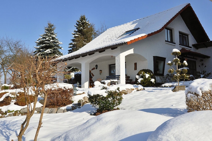 Ferienhaus im Winter