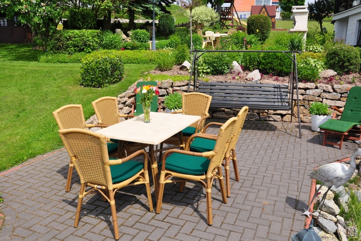 Sitzecke am Gartenteich