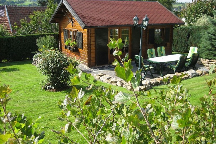 Blockhaus innen für Grillabende