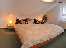 Schlafzimmer 2