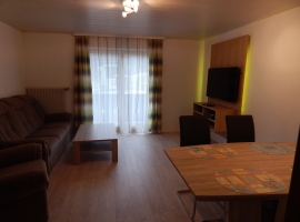 Ferienwohnung -B
Ess-und Wohnzimmer