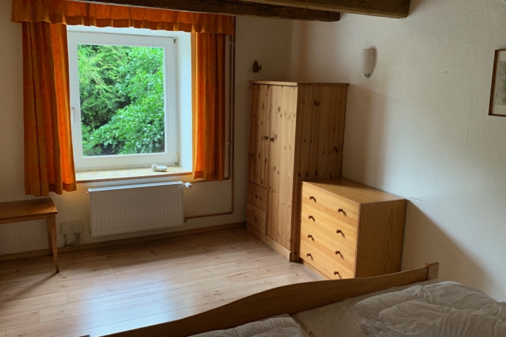 Schlafzimmer 1 (EG)