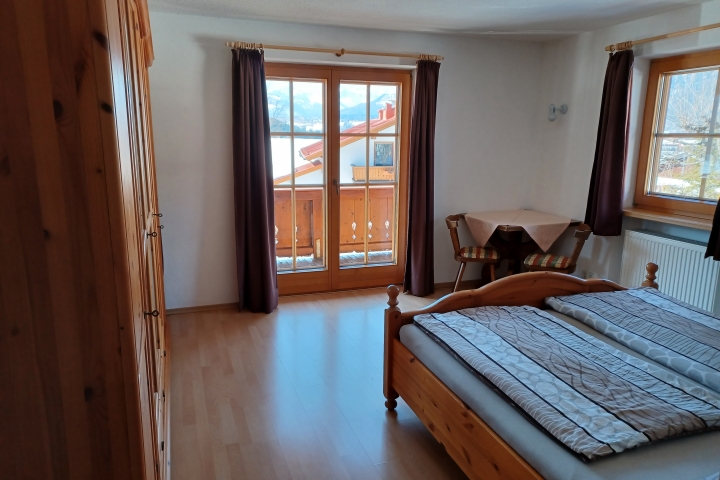 Schlafzimmer mit WC und Dusche
Richtung Westen
