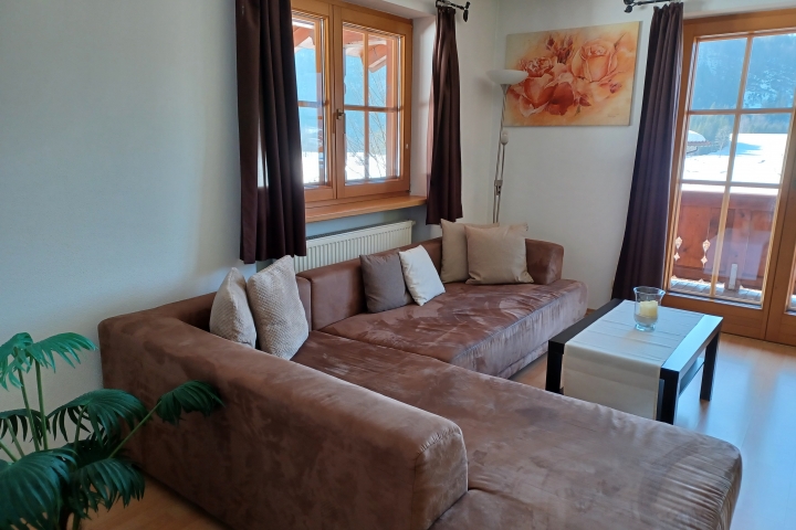 Wohnzimmer Süd - West mit ausziehbarer Couch