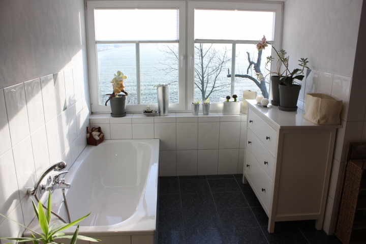 grosses Badezimmer 2