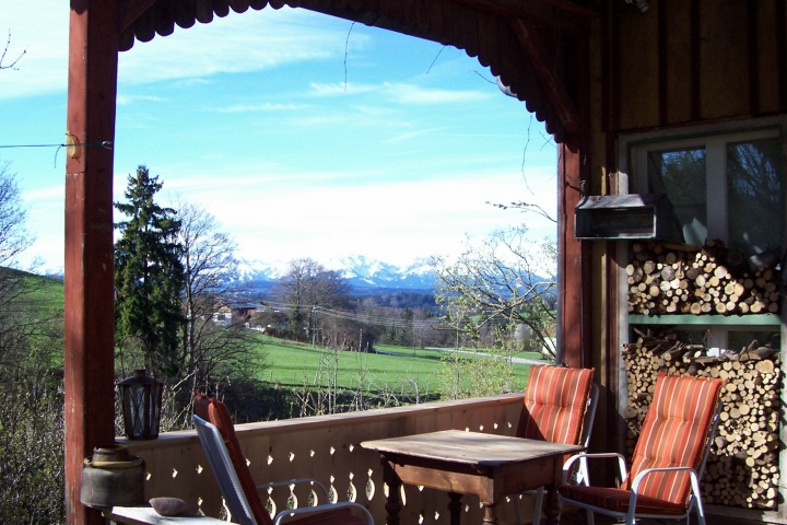Terrasse, Blick in die Berge