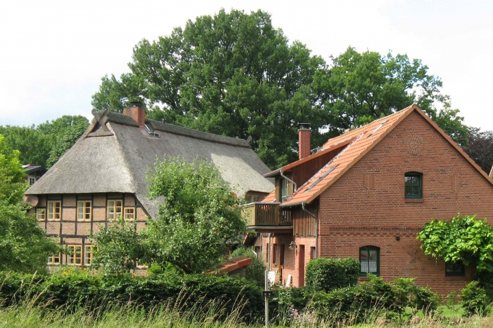 Strohdachhaus Ferienwohnungen | 