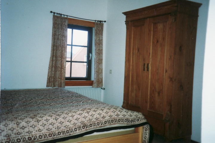 Schlafzimmer 1