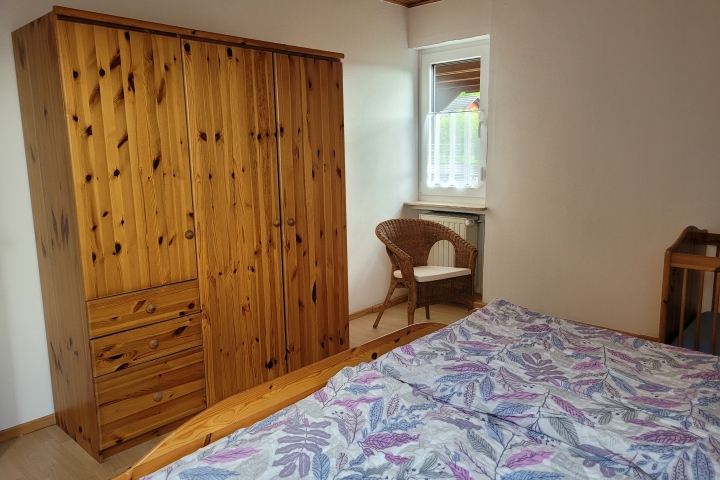Kleiderschrank