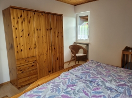 Kleiderschrank