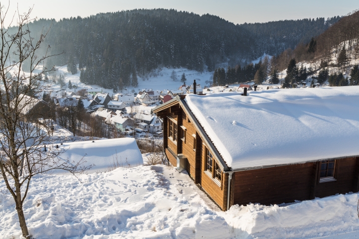 Winter in der Ferienhausanlage - Skiwanderwege und Skilift ca. 3km 