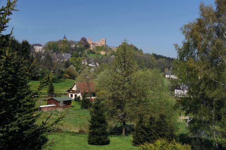 Blick auf Schloßruine und Sonnenhaus
