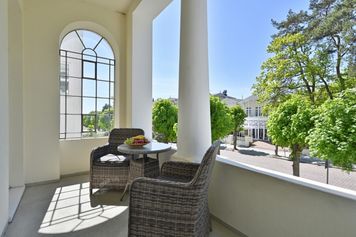Loggia Wohnung1 mit Blick auf die Wilhelmstraße