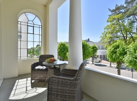 Loggia Wohnung1 mit Blick auf die Wilhelmstraße