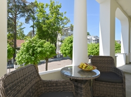 Loggia Wohnung1 mit Blick auf die Wilhelmstraße