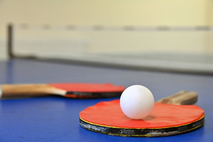 Tischtennis im Mehrzweckraum