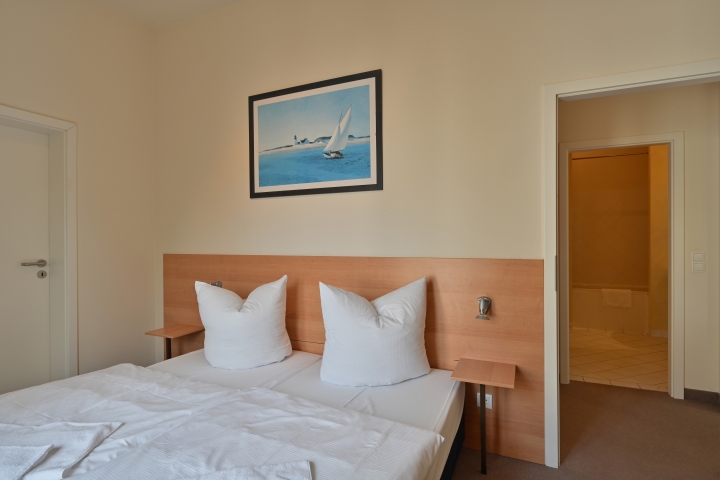 Schlafzimmer 1 Wohnung 4 Doppelbett 180*200 cm
