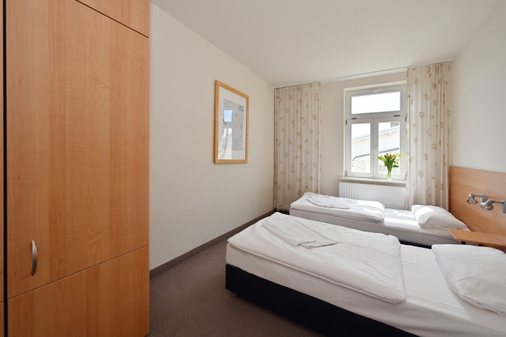 Schlafzimmer 2 Wohnung 9 je 90 x 200 cm