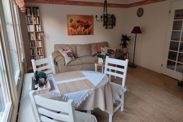 Wohnzimmer mit Essplatz