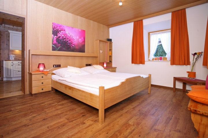 Schlafzimmer Zirbenstube im Erdgeschoss