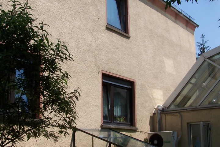 Haus von Gartenansicht