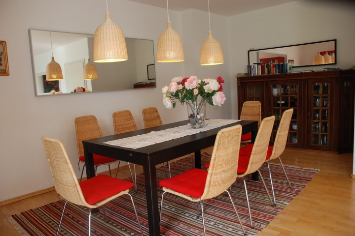 Eßtisch ausziehbar für bis zu 8 Personen